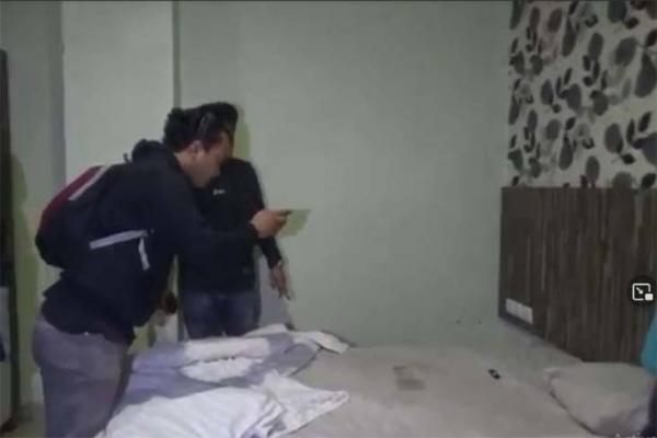 Istri Digoyang Pria Lain di Kamar Hotel, Burhanuddin Ngamuk Lihat Ada Kondom Tergeletak di Ranjang