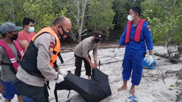 Mayat Pria yang Sudah Membusuk Ditemukan Nelayan Teluk Senang di Pesisir Pulau Asam