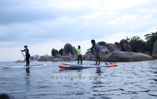 Olahraga Paddle di Tanjung Tinggi Belitung