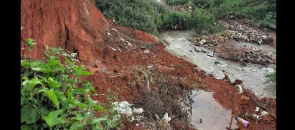 Ancaman Longsor Pinggir Kali Pesanggrahan, 14 KK di Sawangan Direlokasi