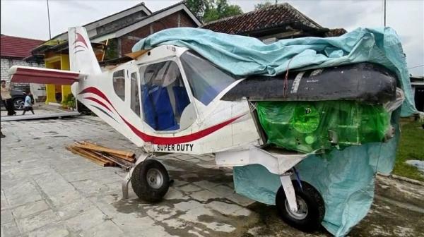 Bangga! Warga Lamongan Ini Berhasil Bikin Pesawat Terbang Jenis STOL dan Dipesan TNI AU