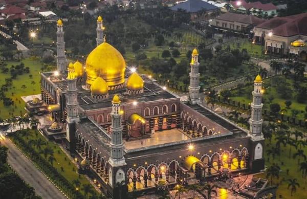Masjid Kubah Emas, Destinasi Wisata Yang 