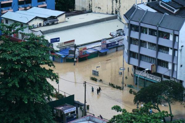 Banjir Melanda Malaysia, Kuala Lumpur, Selangor dan Putrajaya Terendam