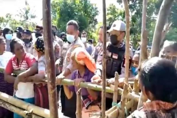 Tangis Pecah di Nagekeo, Polisi Bongkar Paksa Barikade Ibu-ibu Penolak Pembangunan Waduk Lambo