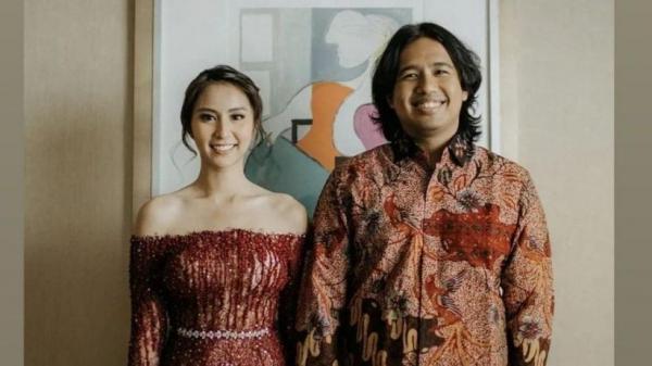 Joshua Suherman dan Clairine Clay Nikah di Hari Ibu