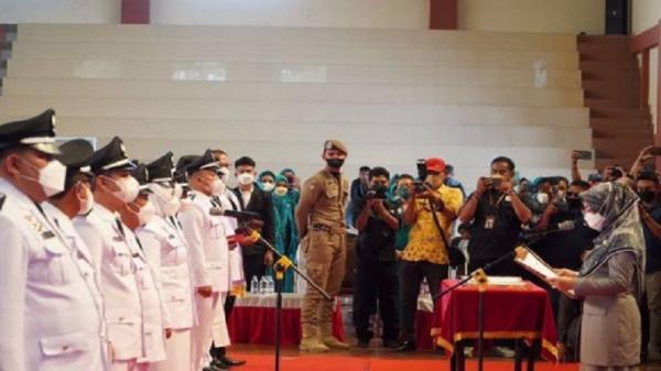 Lantik 27 Kepala Kampung Terpilih, Bupati Berau Sri Juniarsih Ingatkan Kerja Profesional