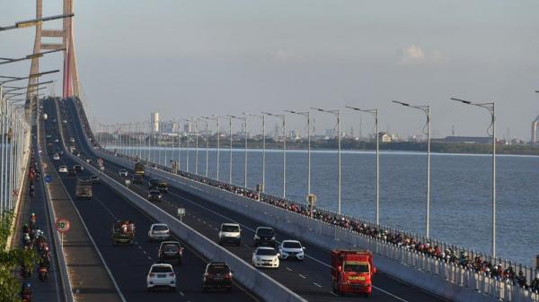 Jembatan Suramadu Ditutup Malam Tahun Baru, Pesta Dilarang Digelar
