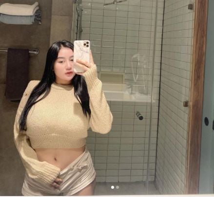 Gaya Pamela Safitri Pamer Menggoda Selfie Depan Cermin, Netizen Langsung Geger