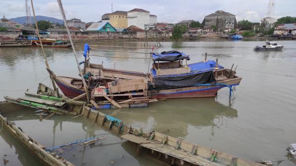 Polisi Tangkap 12 Unit Kapal Nelayan yang Dimodifikasi untuk Menambang Timah