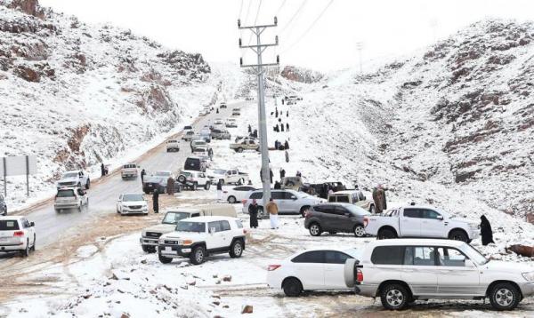 Fenomena Langka, Arab Saudi Diselimuti Salju saat Tahun Baru