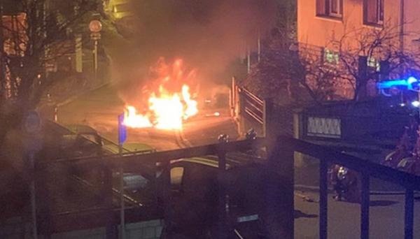 Bikin Geleng Kepala, Ratusan Mobil Dibakar saat Perayaan Malam Tahun Baru di Prancis