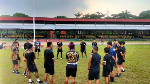 Tingkatkan Kualitas Wasit, Ini Yang Dilakukan Asosiasi Wasit Sepakbola Kabupaten Cirebon