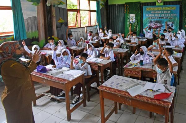 Epidemiolog Unair Soroti SKB 4 Menteri Tentang Sekolah Wajib PTM