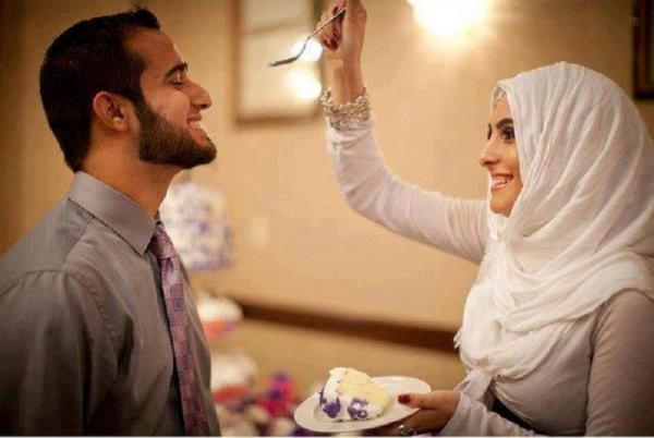 Oral dalam Aktivitas Hubungan Badan Suami Istri Apakah Diperbolehkan dalam Islam?  