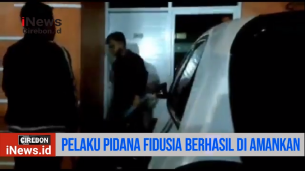 Detik-Detik Penangkapan Terpidana Kasus Fidusia Oleh Kejari Kota Cirebon