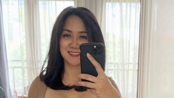 Perut Mulus Tante Ernie Mengintip, Bikin Kaki Netizen Jadi Gemetar 