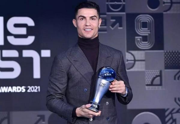 Cristiano Ronaldo Sebentar Lagi Genap 37 Tahun Tolak untuk Gantung Sepatu