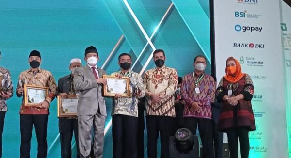 Wali Kota Cirebon Raih Baznas Award 2022, Bukti Komitmen Dukung Gerakan Zakat