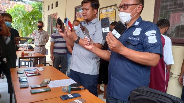 Berbekal Informasi dari Facebook, Komplotan Asal Cirebon Curi Puluhan HP di Pengajian