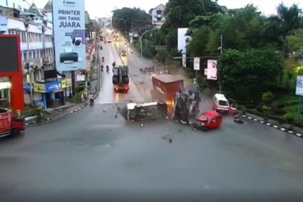 Kecelakaan Maut Simpang Muara Rapak Balikpapan: Pembangunan Jalan Layang Terganjal Restu  DPRD