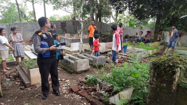 Pelaku Perusakan Belasan Makam Masih Belum Diketahui, Polisi: Saksi Lihat ODGJ Keluar dari Pemakaman