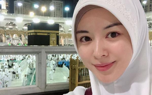 Ayana Moon Artis Korea Selatan Jadi Mualaf, Ditentang Keluarga tapi Adiknya Kini Muslim Juga