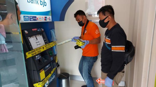 Aksi Pembobolan Mesin ATM Kembali di Tasikmalaya, Kali Ini Mesin ATM bjb di Rajapolah yang Dibobol