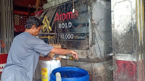 Minyak Goreng di Sejumlah Pasar di Brebes Masih Dijual Rp18.500 per Liter, Pedagang Takut Rugi