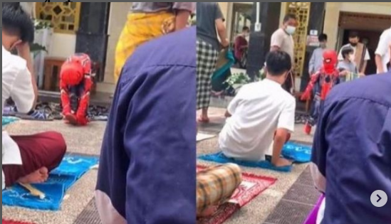 Viral! 'Spiderman' Salat Jum'at di Masjid, Warga Net: Inget Jaring Laba-laba Juga Cuma Titipan