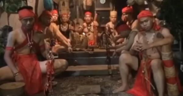 Mengenal Ritual Sakral Mangkuk Merah Suku Dayak, Pertanda Perang