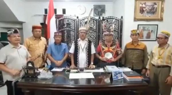 Sebut Kalimantan Timur Tempat Jin Buang Anak, Edy Mulyadi Ditunggu Pengadilan Adat Dayak