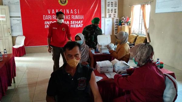 1.300 Dosis Vaksin Binda Jateng Disuntikkan untuk Warga di Jatilawang 