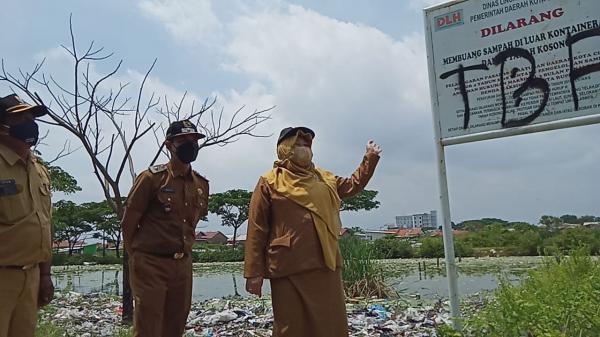 Buang Sampah Sembarangan di Pesisir Keseden Bakal Kena Sanksi