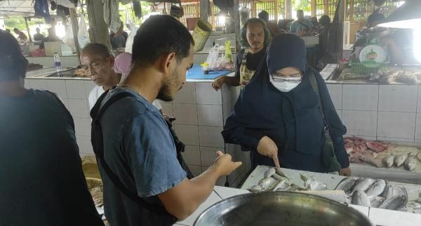 Harga Ikan Di Pasar Tradisional Muntok Mulai Berangsur Turun