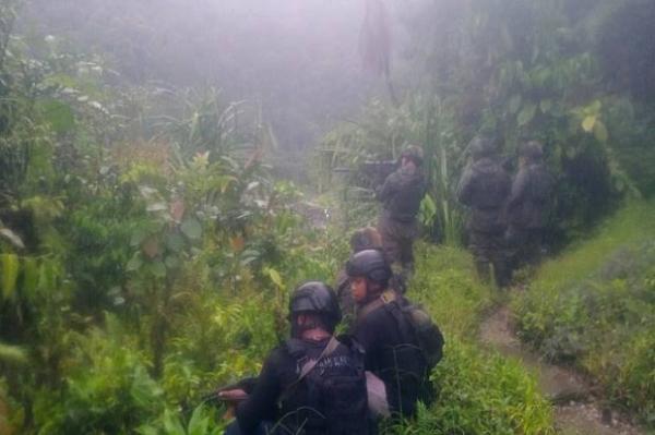 BREAKING NEWS: TNI Baku Tembak dengan KKB di Sugapa Papua Usai Bakar Sejumlah Fasilitas Pemerintah