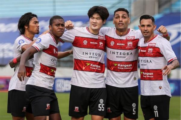 PSM Makassar dan Madura United Panaskan Papan Tengah