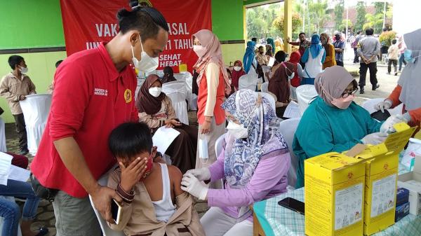 Orangtua di Banyumas Bersyukur, Anak-anaknya Bisa Mendapat Vaksin dari Binda Jateng