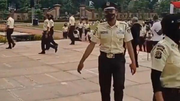 Resmi Ganti Warna, Satpam Pakai Seragam Mirip 'Polisi India' Mulai Tahun Depan