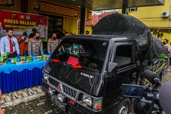 Modus Baru Pengiriman Sabu Mengunakan Mobil Hidrolik, Digagalkan Ditres Narkoba Polda Sumsel 
