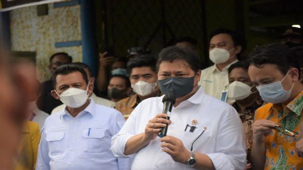 Menko Airlangga Gerak Cepat Respons  Arahan Presiden Evaluasi Level PPKM di Luar Jawa Bali