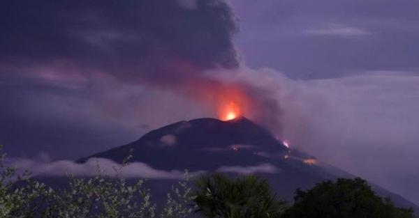 PVMBG: Empat Gunung Berapi di Indonesia Saat Ini Berstatus Siaga