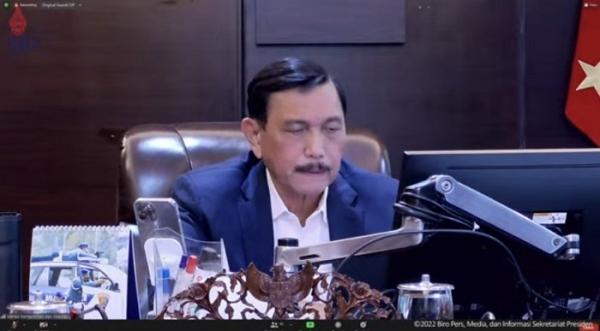 Ajak Masyarakat Beli Produk dalam Negeri, Luhut: Bentuk Bantuan Pulihkan Ekonom RI