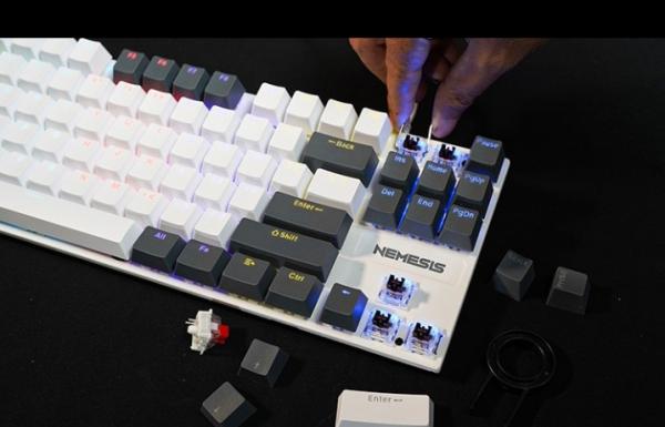 Keyboard Mechanical Minimalis Ini Wajib Dilirik Para Gamers