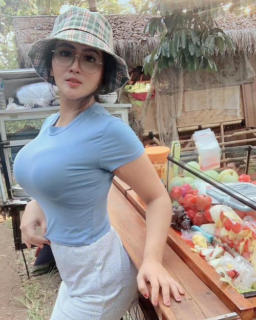 Bikin Netizen Salah Tingkah, Diana Dee Starlight: Abang Mau Buah Apaaaa?