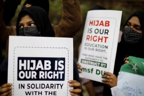 Di India Siswi Muslim Dilarang Pakai Hijab di Sekolah