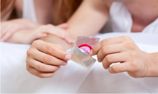 Heboh Perayaan Hari Valentine, di Surabaya Kondom Dipelototi