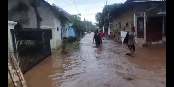 Ratusan Rumah Warga Tongas Terendam Banjir