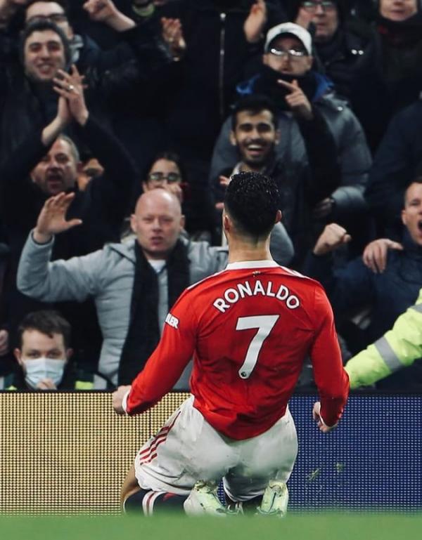 Ronaldo Akhiri Masa Paceklik Gol, Manchester United Tembus 4 Besar