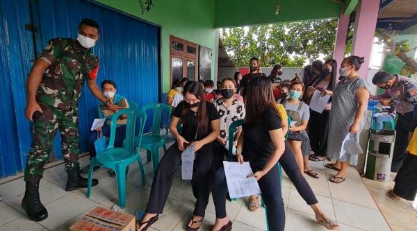 Ratusan PSK Lokalisasi Limusnunggal Cileùngsi Bogor Terjaring Vaksinasi Covid-19