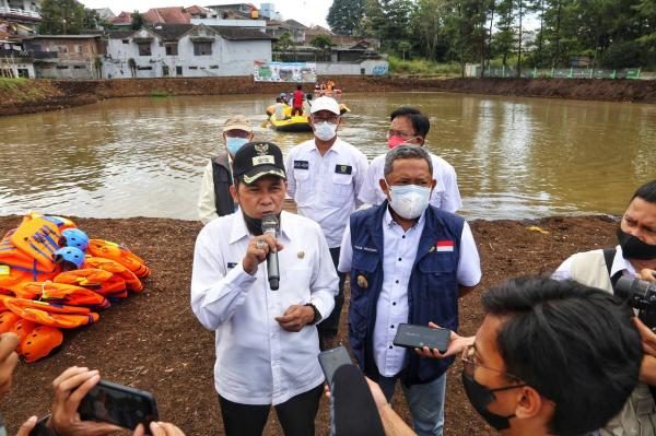 Atasi Banjir, Pemkot Bandung dan Cimahi Kolaborasi Bangun Kolam Retensi
